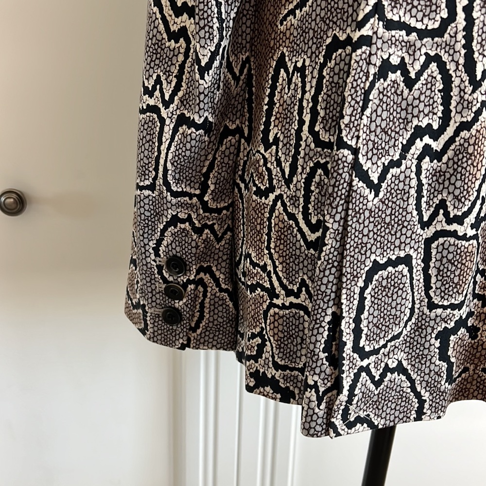 CAbi Samantha python blazer - Picture 9 of 13